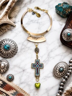 Rubyrudi Western Boho Gold-Tone Southwestern Beaded Cross Pendant Necklace OOAK